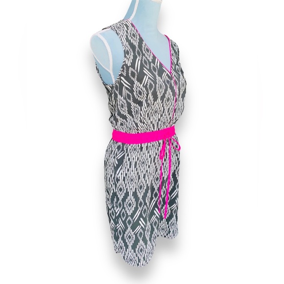 Charlie Jade Silk Sleeveless Tie Waist Midi Dress Size Small - Picture 3 of 9